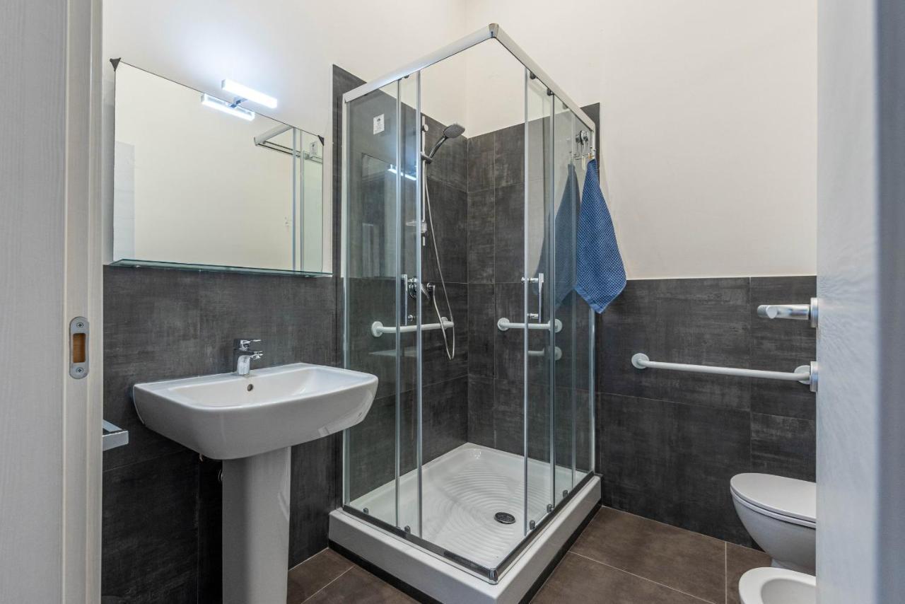 Apartments La Cala By Wonderful Italy Палермо Екстериор снимка