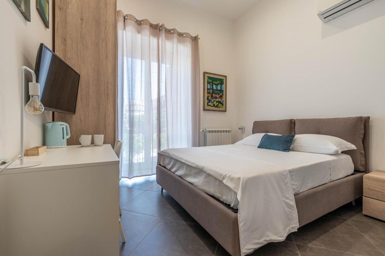 Apartments La Cala By Wonderful Italy Палермо Екстериор снимка