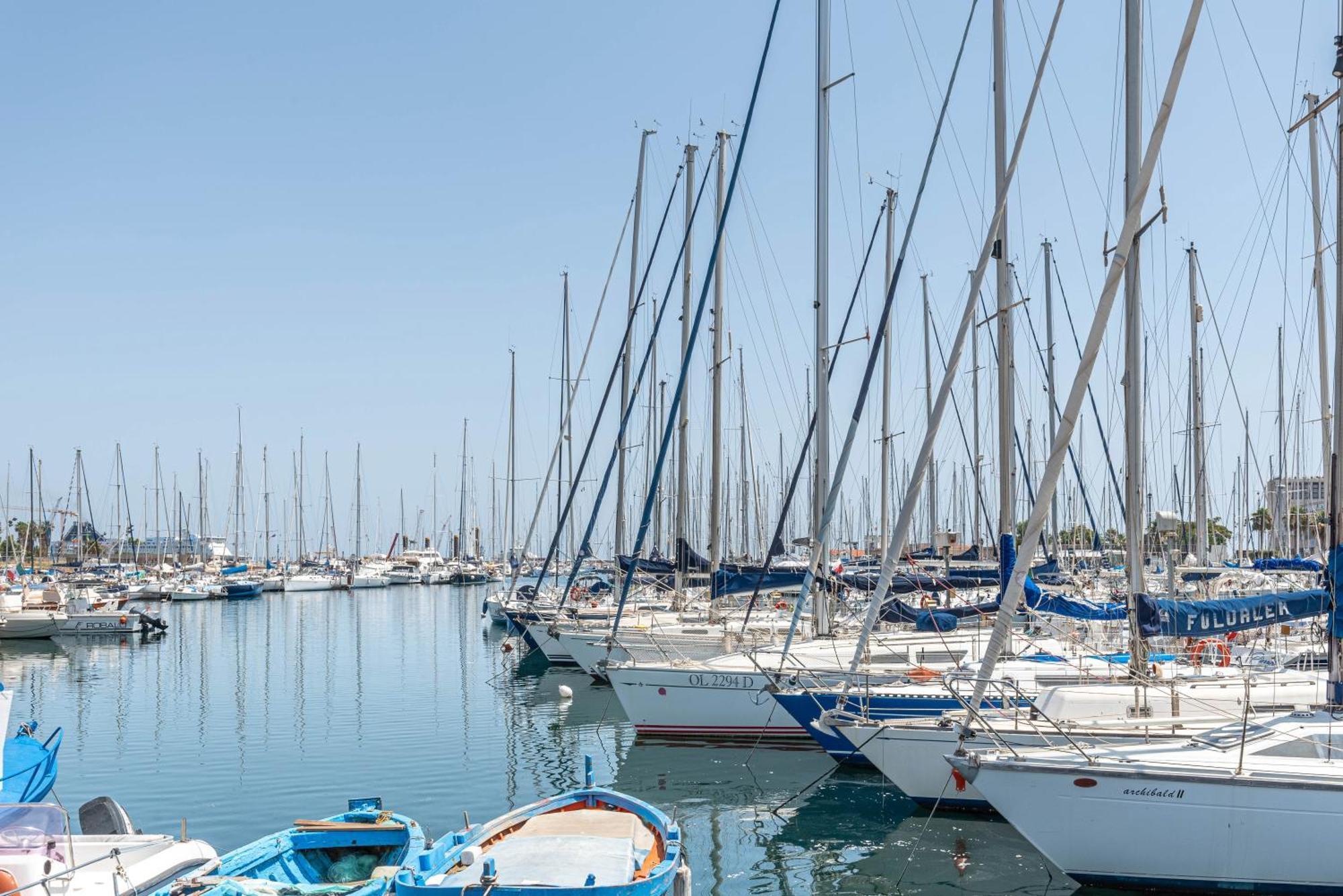 Apartments La Cala By Wonderful Italy Палермо Екстериор снимка