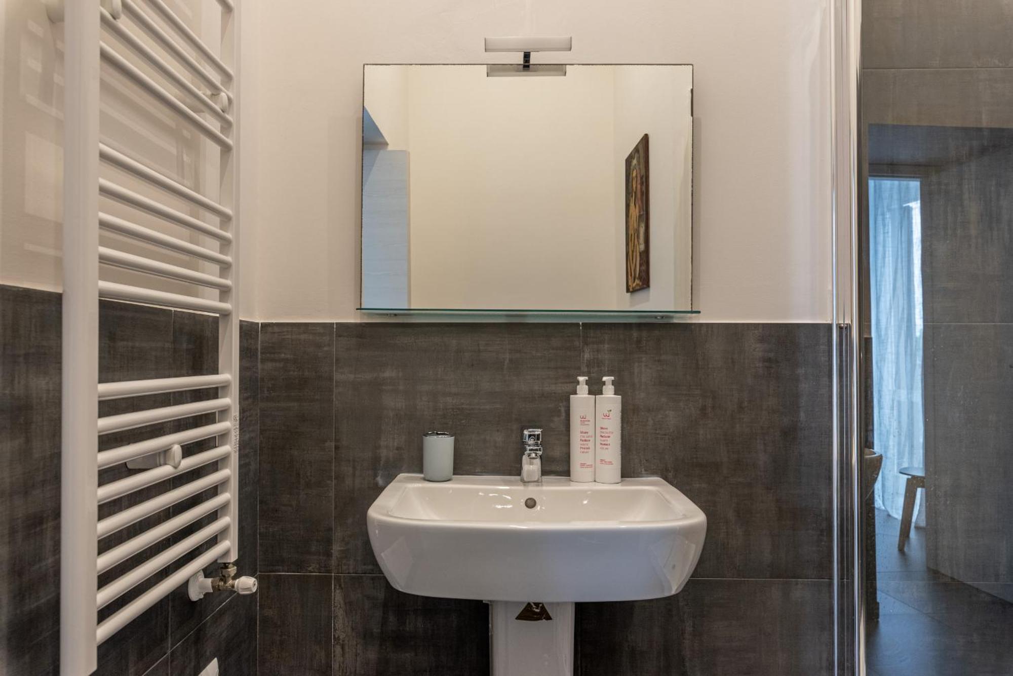 Apartments La Cala By Wonderful Italy Палермо Екстериор снимка